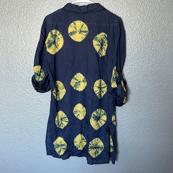 || Elan || Button Down•  Tunic Top • Bold Print • Navy and Gold Batik - Picture 8 of 10